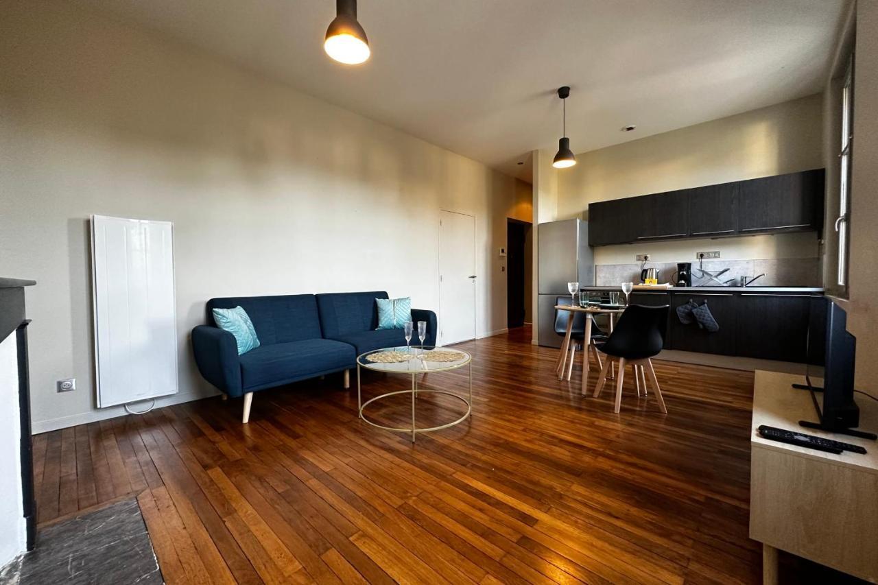 Le Magistral Beautiful One-Bedroom Apartment In The Historic Heart Of Tours Bagian luar foto