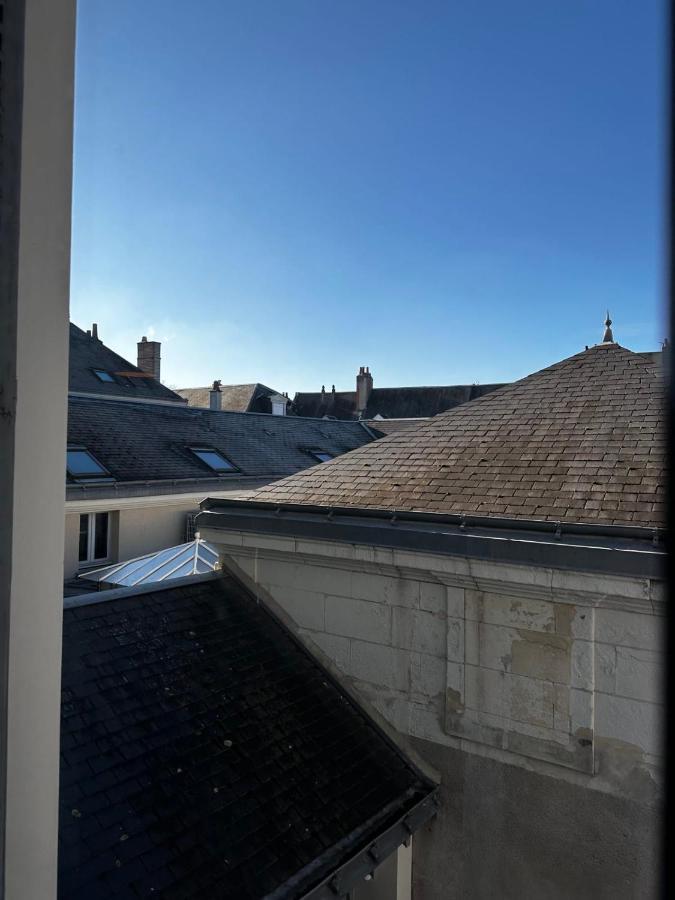 Le Magistral Beautiful One-Bedroom Apartment In The Historic Heart Of Tours Bagian luar foto