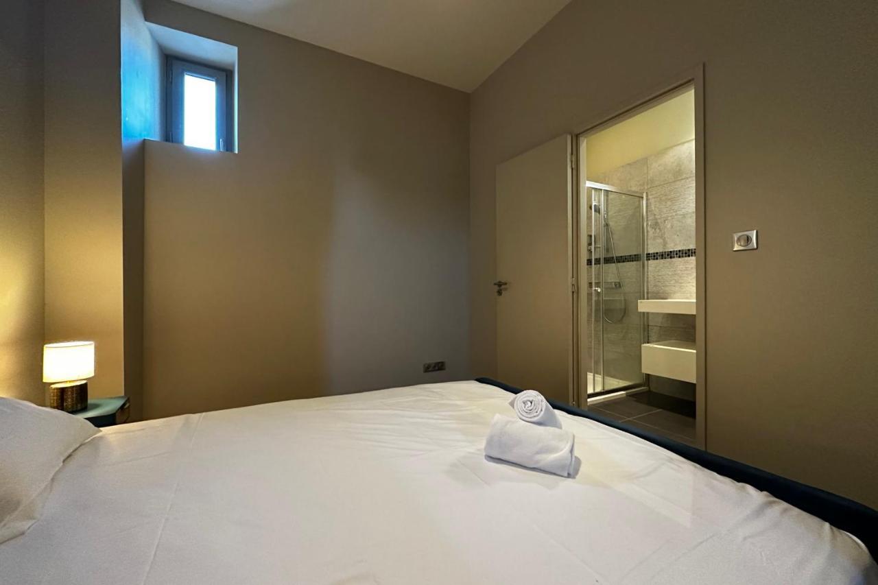 Le Magistral Beautiful One-Bedroom Apartment In The Historic Heart Of Tours Bagian luar foto
