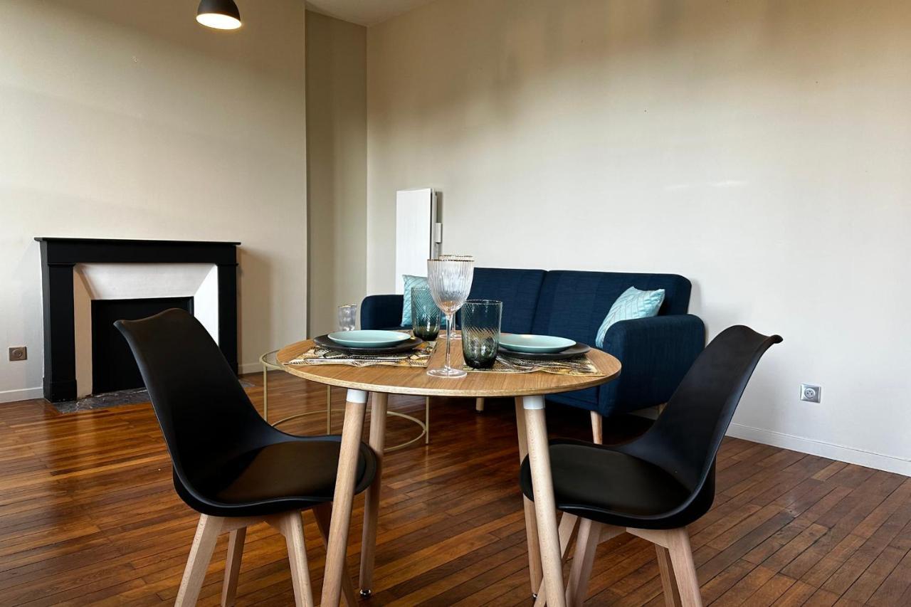 Le Magistral Beautiful One-Bedroom Apartment In The Historic Heart Of Tours Bagian luar foto