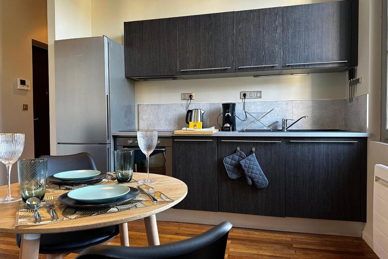 Le Magistral Beautiful One-Bedroom Apartment In The Historic Heart Of Tours Bagian luar foto