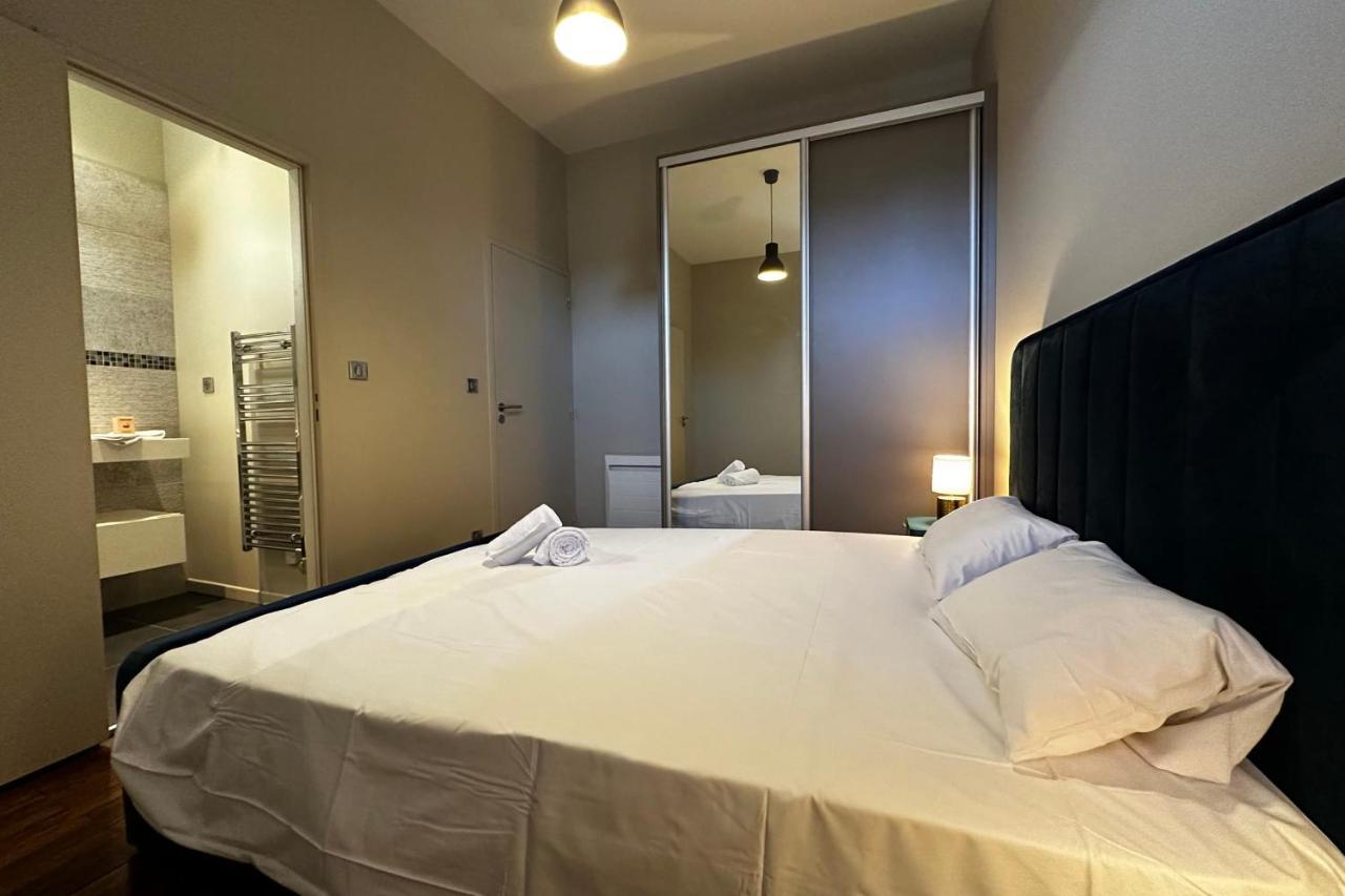 Le Magistral Beautiful One-Bedroom Apartment In The Historic Heart Of Tours Bagian luar foto